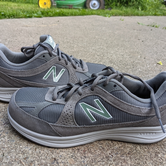 New Balance Shoes | Nwot Men's New Balance 877 Walking Sneakers 8.5 4E | Color: Gray | Size: 8.5 | Lakelover28's Closet